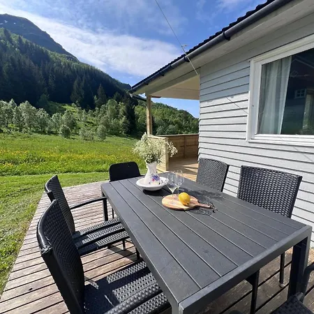 Cozy House With Amazing View Lofoten And Vesteralen *